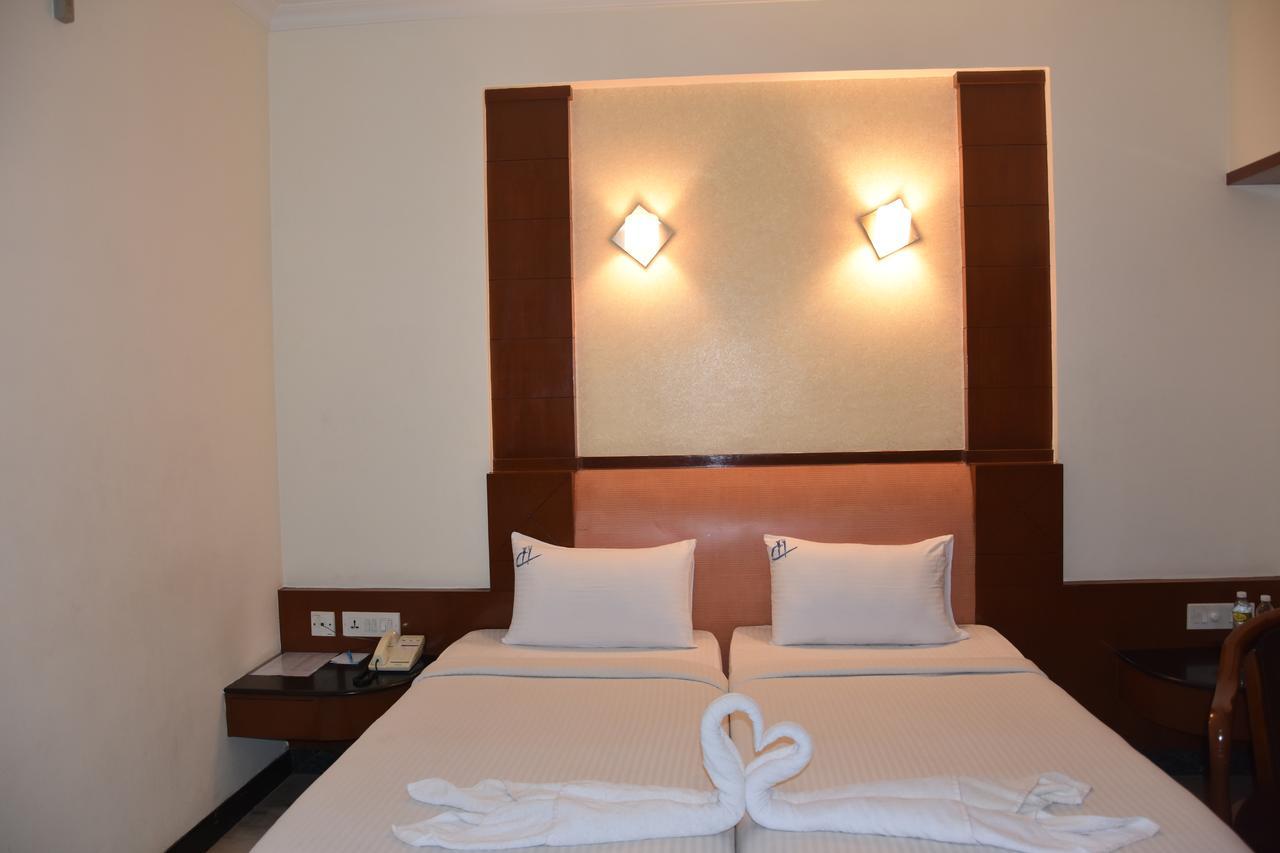 Ulo Chennai Deluxe Hotel Zewnętrze zdjęcie