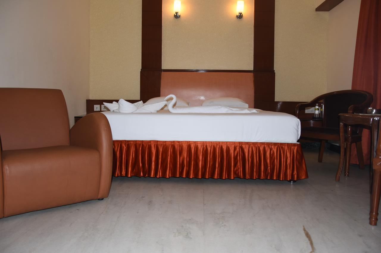 Ulo Chennai Deluxe Hotel Zewnętrze zdjęcie