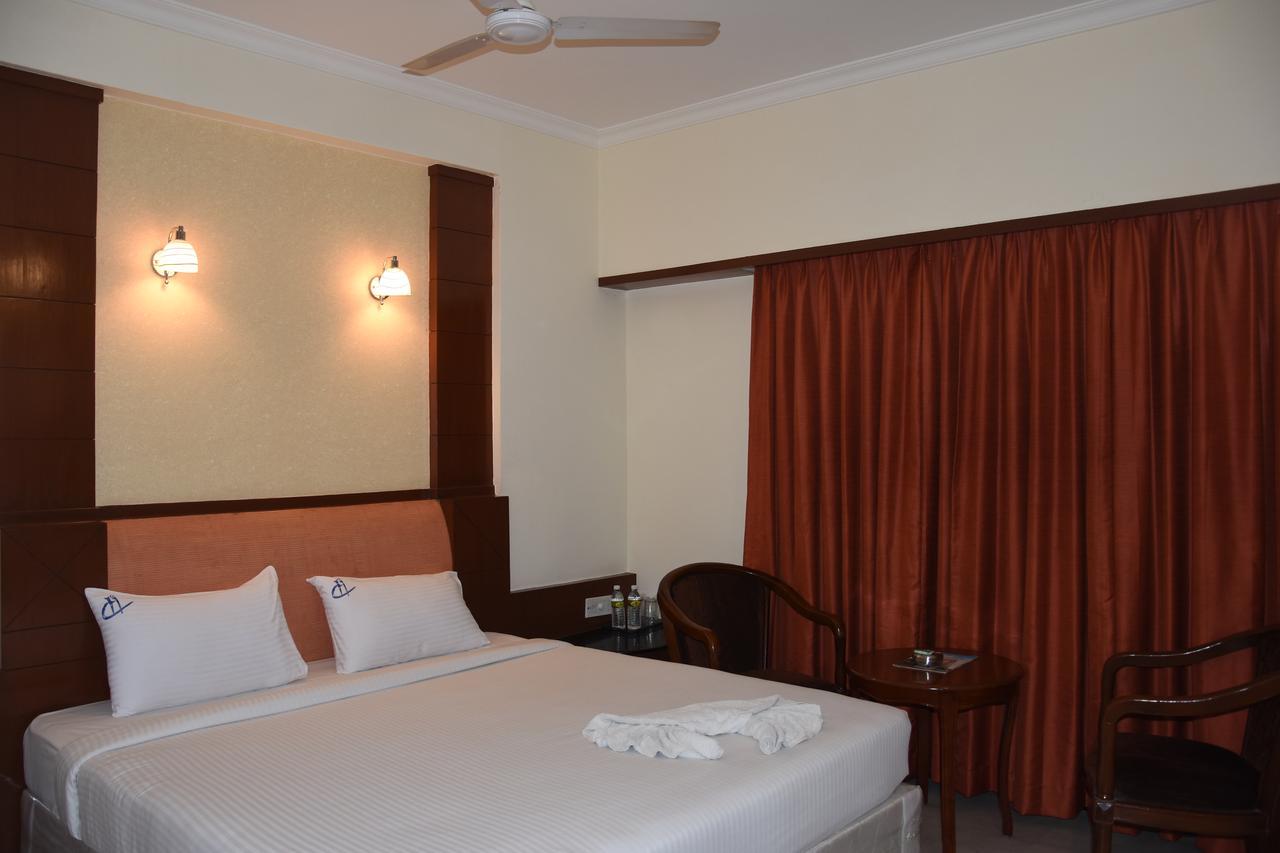 Ulo Chennai Deluxe Hotel Zewnętrze zdjęcie
