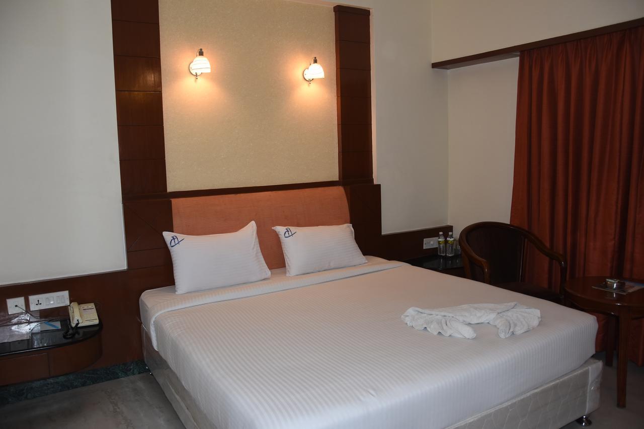 Ulo Chennai Deluxe Hotel Zewnętrze zdjęcie